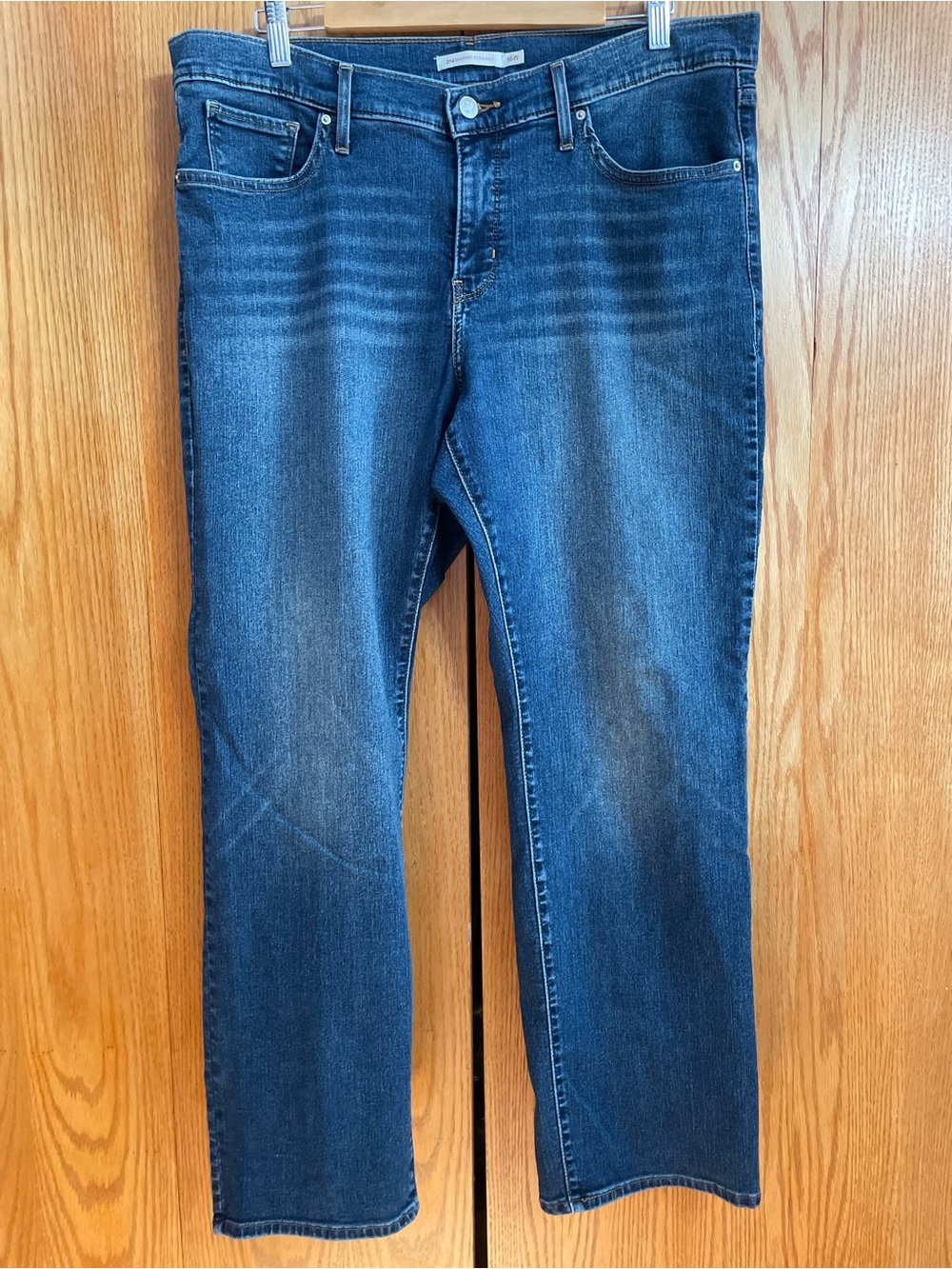 Levi's 314 Shaping Straight Leg Women's Jean in Indigo Blue 16W s